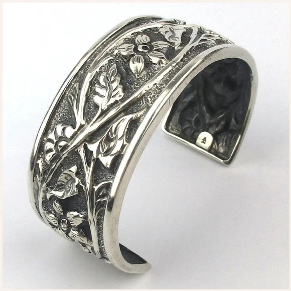 Silpada Vintage Repousse Floral
Sterling Silver Oxidized Floral Cuff Bracelet - Picture 8 of 8